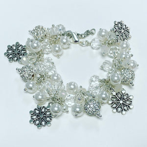 Fluffy charm bracelet~ CRISP WHITE SNOW