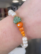 Load image into Gallery viewer, Carrot &amp; pearl stretch bracelet