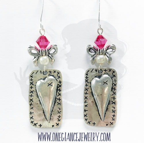 Heart with bow and pink Swarovski and pearl earring