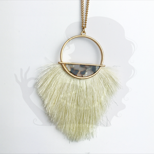 Tassel necklace with decorative bracket, CREAM